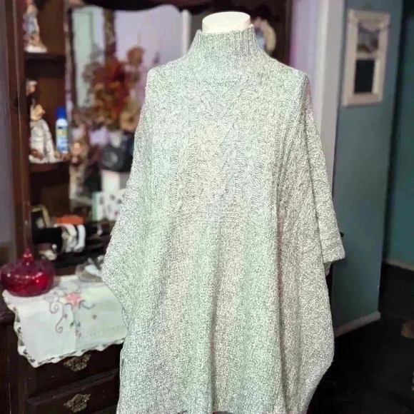 Sold - Picture 3 of 7